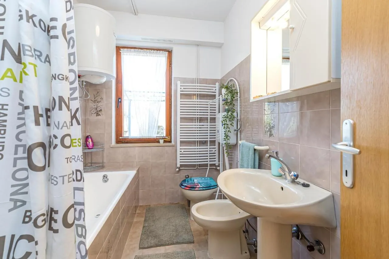 Apartment Mirijana Tar-Vabriga